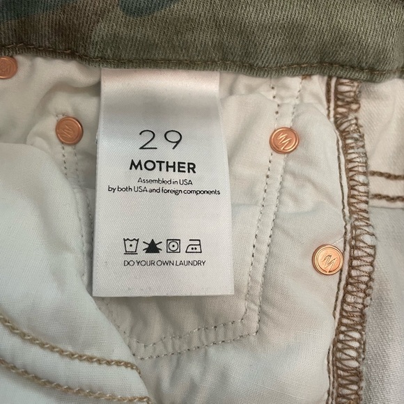 MOTHER High Waisted Looker Ankle Fray See Me Camo Distressed Denim Jean Size 29 - Picture 13 of 15